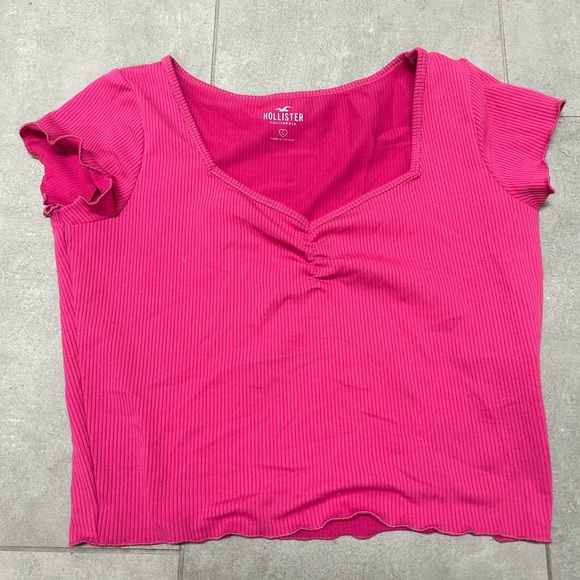Hollister Women's Fuchsia Ribbed Tee - Picture 1 of 3